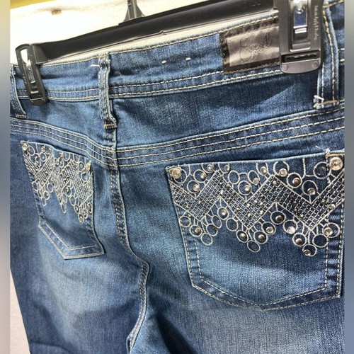 Earl jeans embroidered capri - earl,