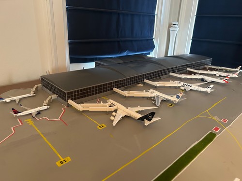 400 scale model - 1:, airport