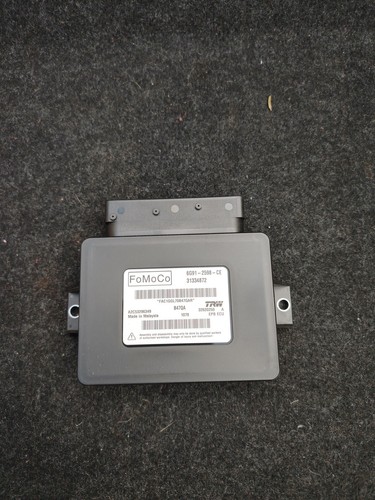 Volvo xc70 2012 - hand, brake