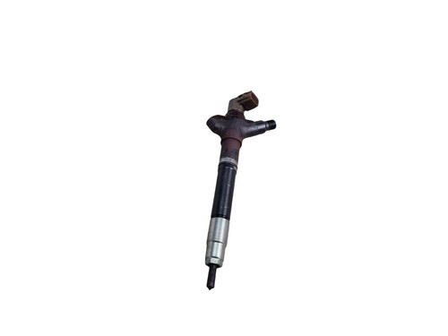 Toyota avensis fuel injector - toyota,