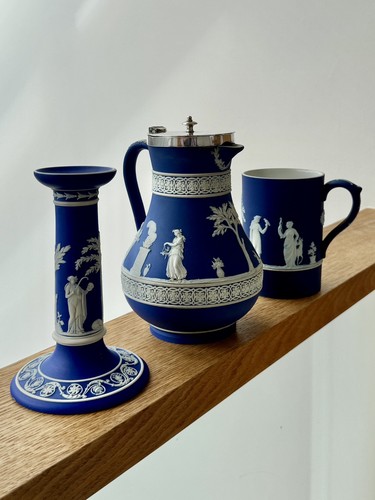 Antique lidded wedgwood - lidded,