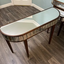 Laura Ashley “Capri” Walnut/Mirror Console Table