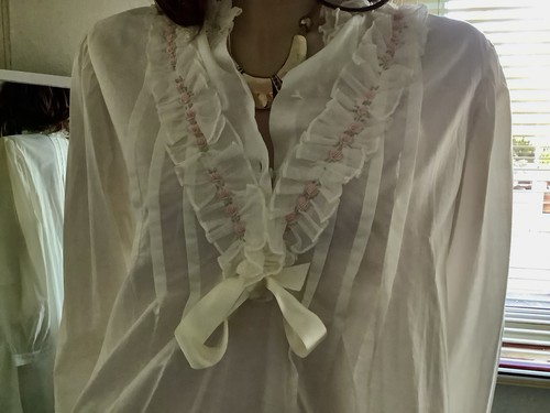 Classy vtg roberta lassi - classy,