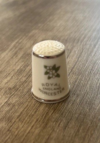 Royal worcester flower thimble - worcester,