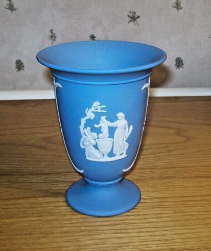 Beautiful vintage wedgwood - vintage,