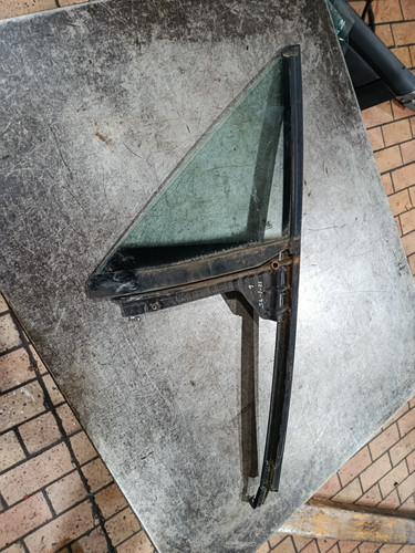 Bmw e36 side window - bmw, z3