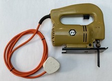 Black & Decker DN340 Vintage Jigsaw with Spare Blades. Tested & Working.