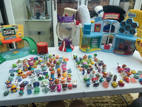 Moshi monster mega bundle - monster,