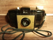 Vintage 1950's Kodak Brownie 127 Bakelite Camera With Case.