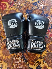 Cleto Reyes boxing gloves