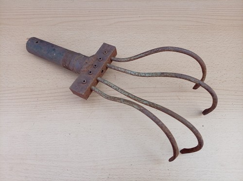 Vintage cultivator head claw - head,