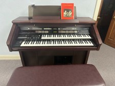 Roland AT-90R organ