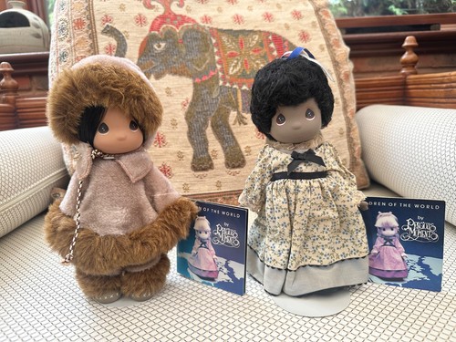 Pair dolls from the - pair,