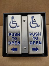 Vestibule plate with surface