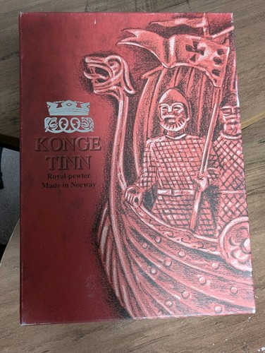 Vintage konge tinn - vintage, royal