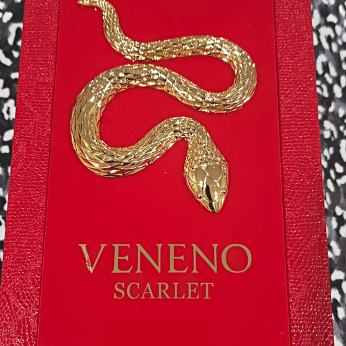French avenue veneno scarlet - french,