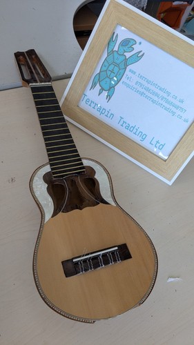 Damaged bolivia charango body - damaged,