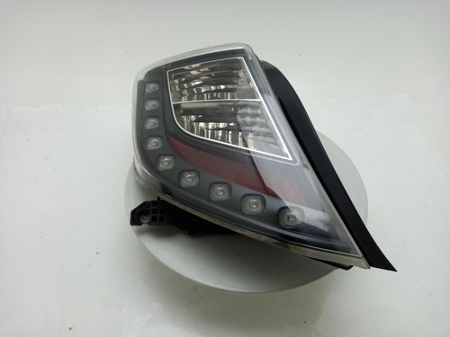 Toyota yaris tail light - toyota,