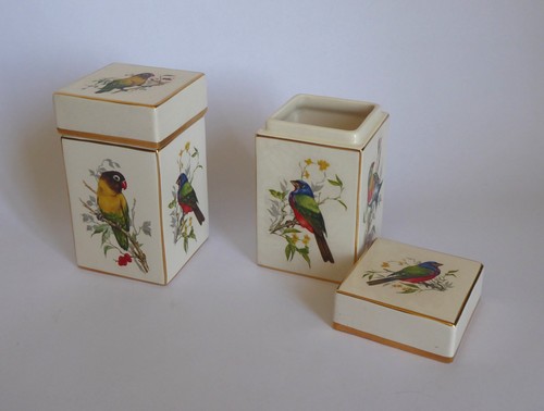 Bird decorated carlton ware - 2x,