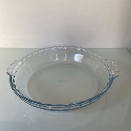 Pyrex round clear glass fluted - pyrex,