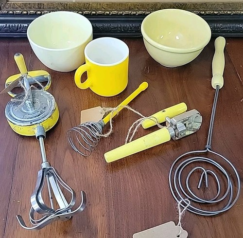 Vintage yellow kitchen - vintage,