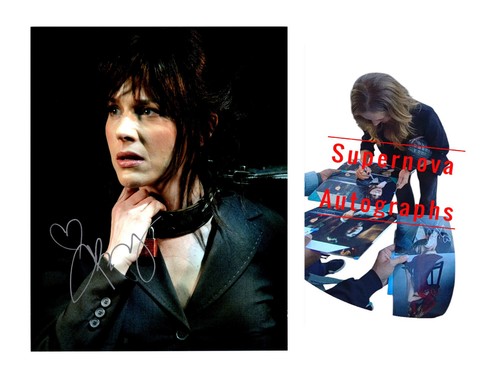 Julie benz signed autograph - benz,