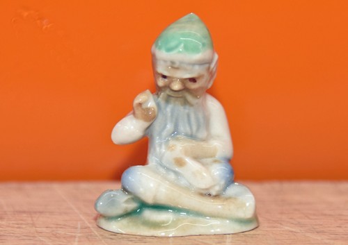 Wade leprechaun tailor ceramic - wade,