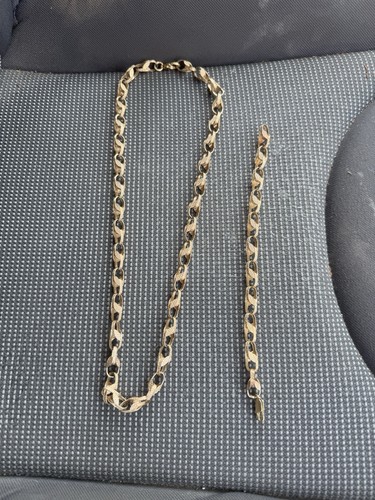 375 9ct gold tulip - 9ct, chain