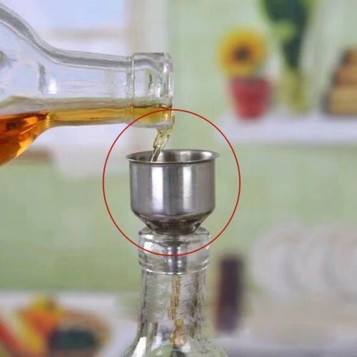 Oil vinegar salt pepper - salt,