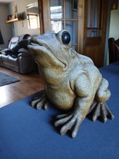 VINTAGE LARGE CERAMIC FROG