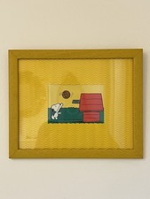 Vintage rare edition snoopy Playing Basketball kennel glass yellow photo frame 