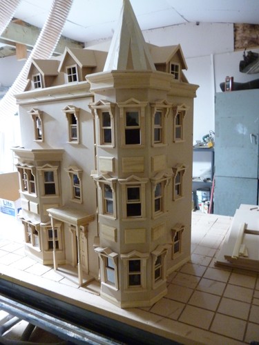 The bentley house scale - house,
