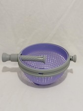 SALAD SPINNER /COLANDER 8"