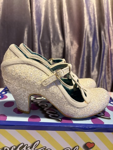 Irregular choice size - 6, white