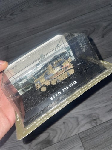 Kfz 250 1942 model kit - model,