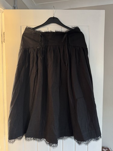 Woman dark brown long - brown,