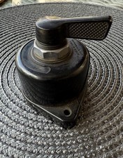 VINTAGE  BAKELITE TRAFFICATOR CAR DASHBOARD SWITCH MADE IN SWITZERLAND 