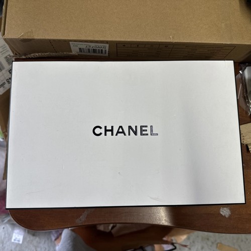Original chanel box good - chanel,