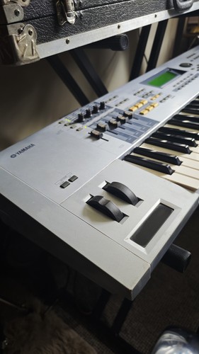 Yamaha motif es6 key - motif, 61-key