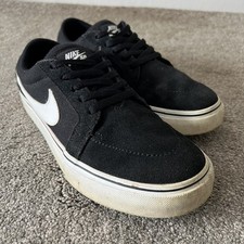 Nike Satire UK Size 5 (EU 38) Junior Kids Black White Skate Trainers