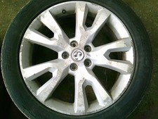 1X VAUXHALL ANTARA 19" ALLOY WHEEL *** NEEDS A REFURB AND THE TYRE REPLACING ***