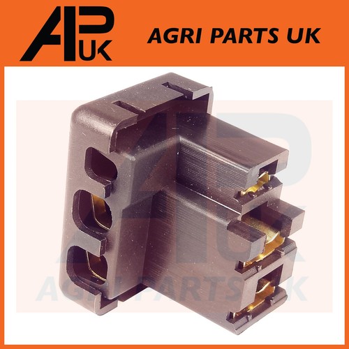 Alternator wiring plug socket - alternator,
