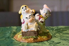 Royal Doulton Figurine Snow white Grumpys Bathtime