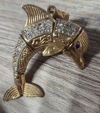 9ct dolphin pendant 11.3 grams