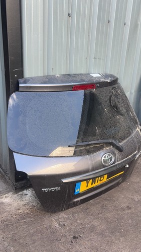 Toyota yaris 2016 2020 - toyota,