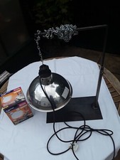 TortoiseReptileHen Chicks - Basking lamp and stand
