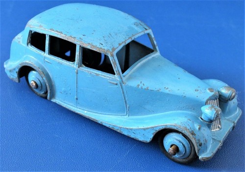 Dinky 151 triumph 1800 saloon - dinky,