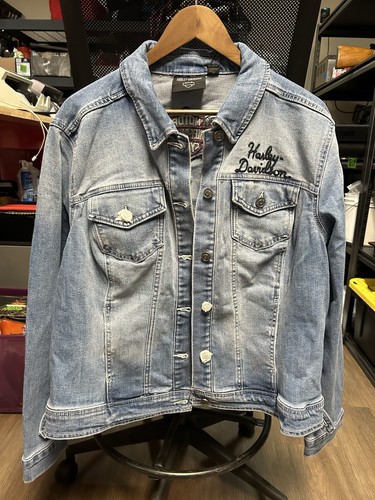 Harley davidson woman - harley-davidson, woman’s