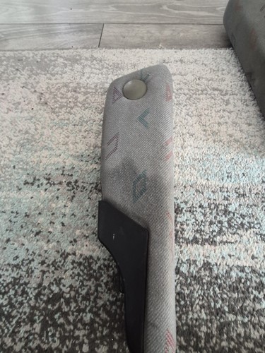 Captain chair arm - r/h,