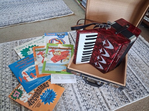 Piano accordion vintage - piano,